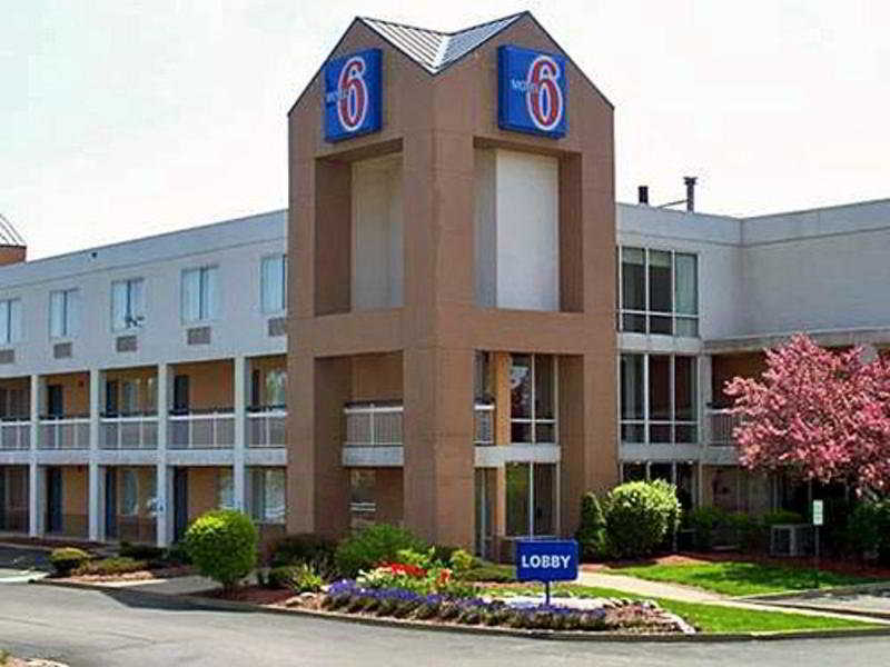 Willow Lodge Willoughby Cleveland Exterior photo
